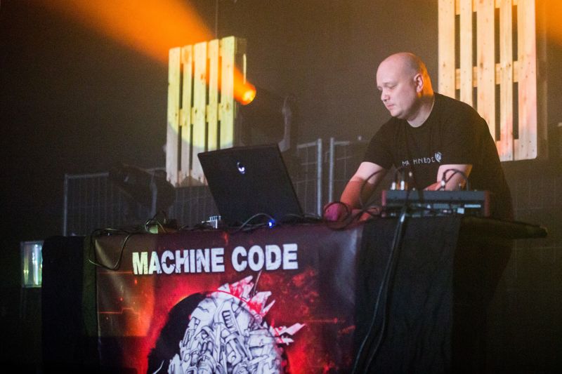 Datei:MachineCode 15575110722 e81cee33b7 o.jpg